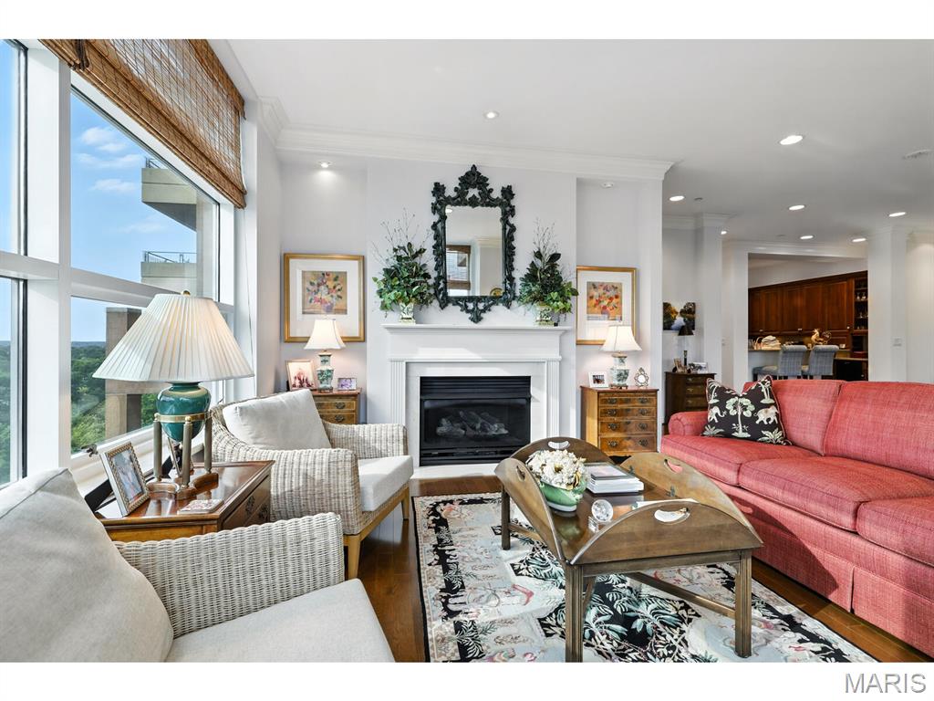 8025 Maryland Avenue Unit: 10E