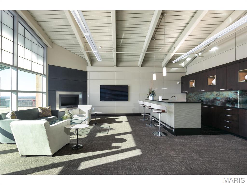 8025 Maryland Avenue Unit: 10E