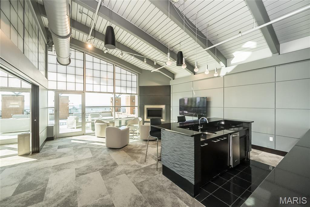 8025 Maryland Avenue Unit: 10E