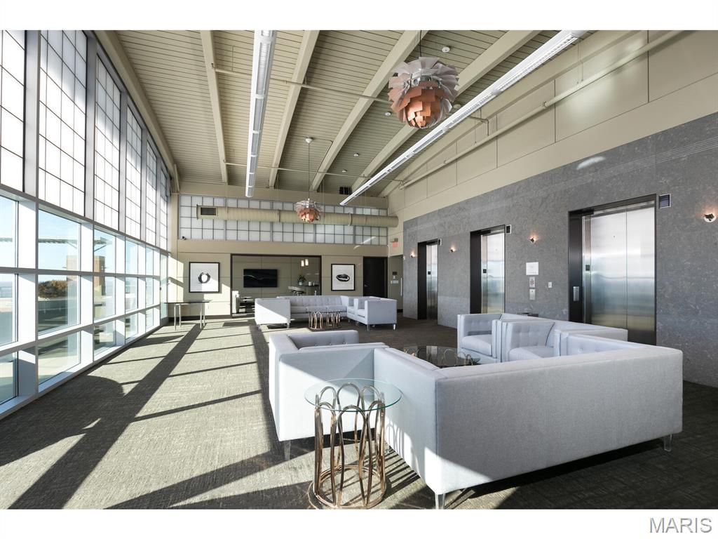 8025 Maryland Avenue Unit: 10E