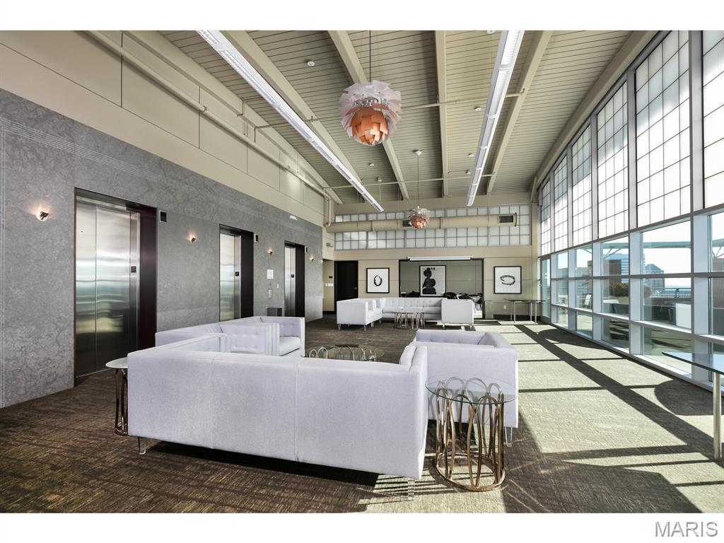 8025 Maryland Avenue Unit: 10E