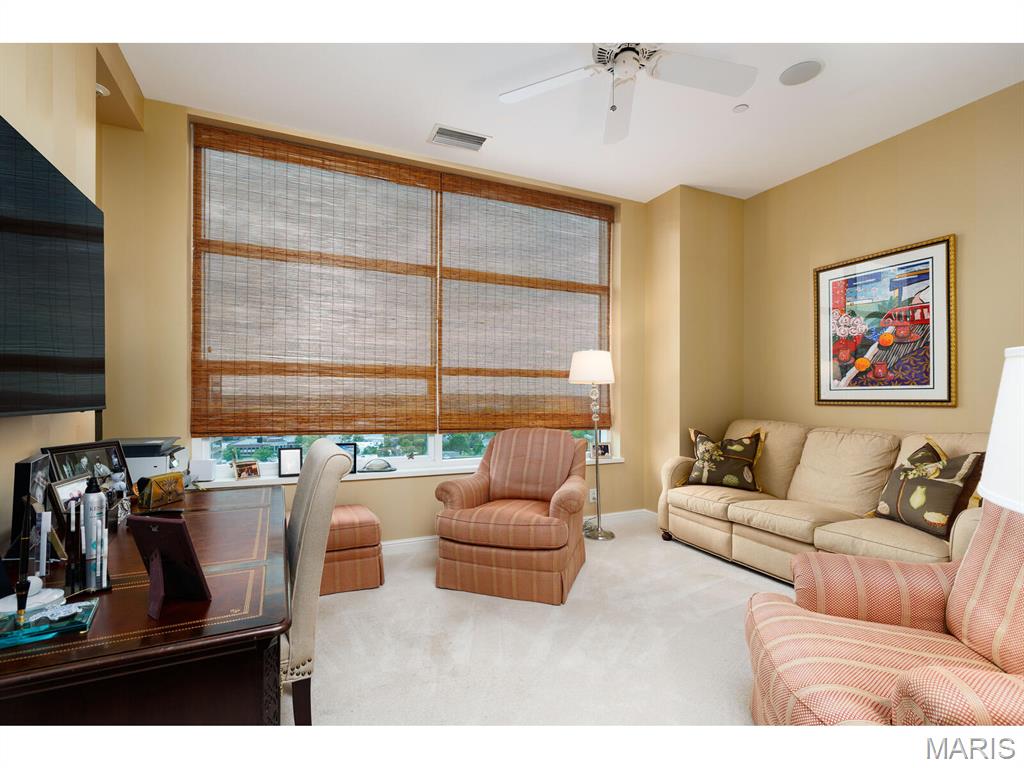 8025 Maryland Avenue Unit: 10E