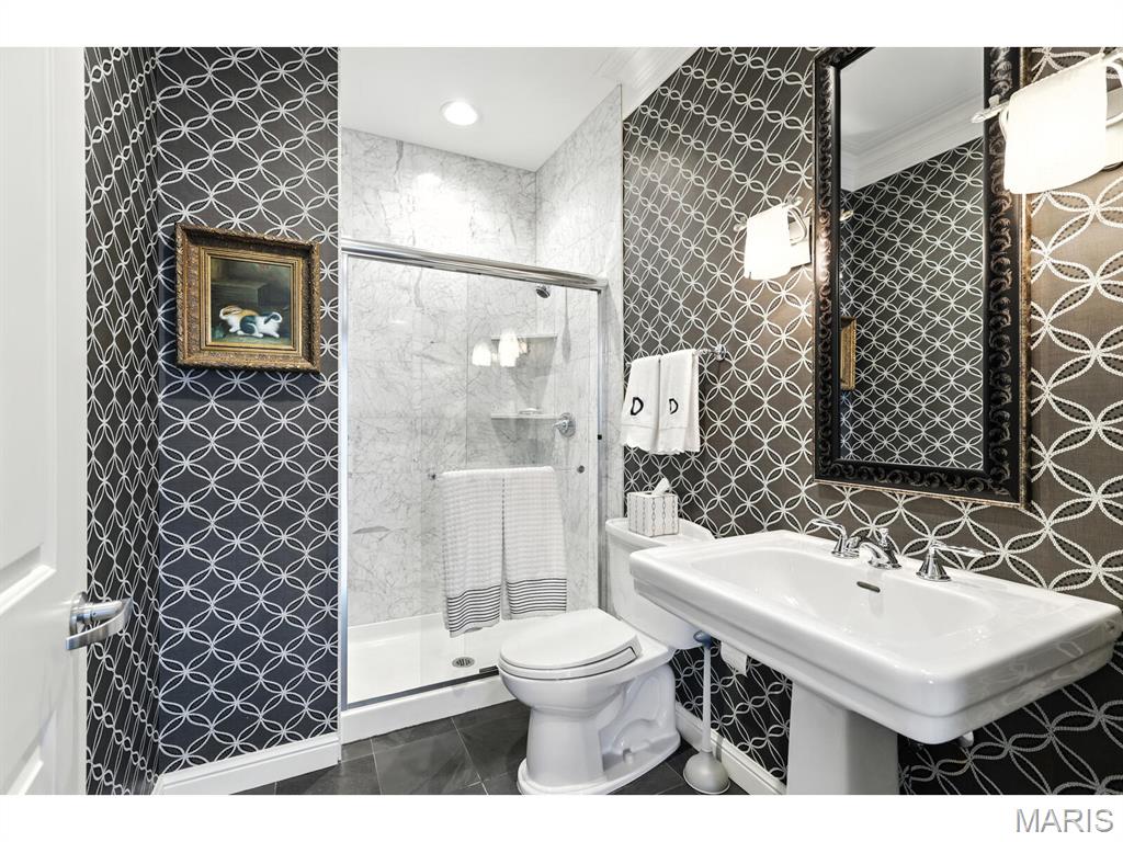 8025 Maryland Avenue Unit: 10E