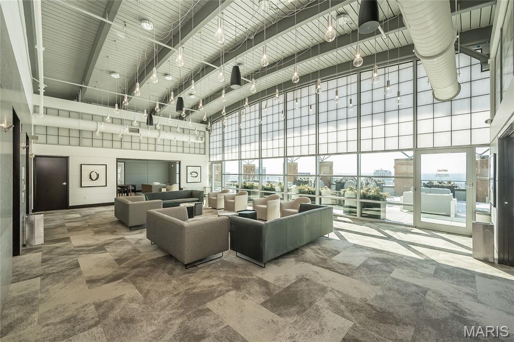 8025 Maryland Avenue Unit: 10E