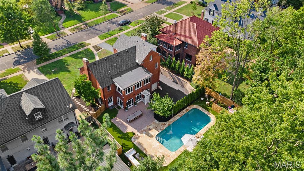 20 Ridgemoor Drive