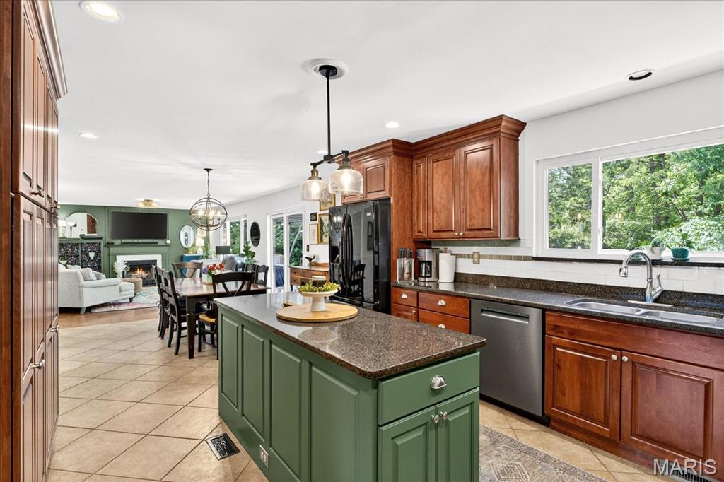 3987 Poppy Marie Lane