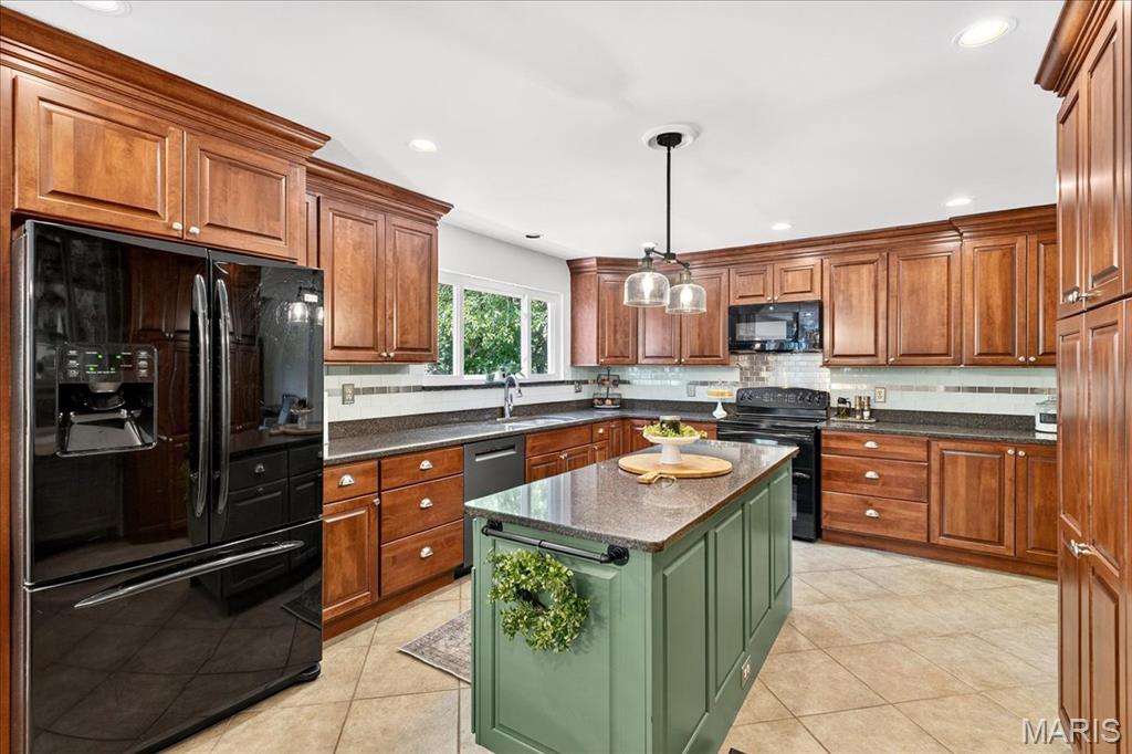 3987 Poppy Marie Lane