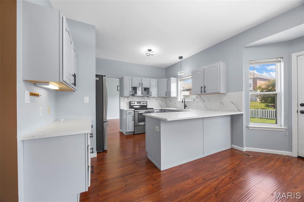 6050 Cardinal Creek Drive Drive