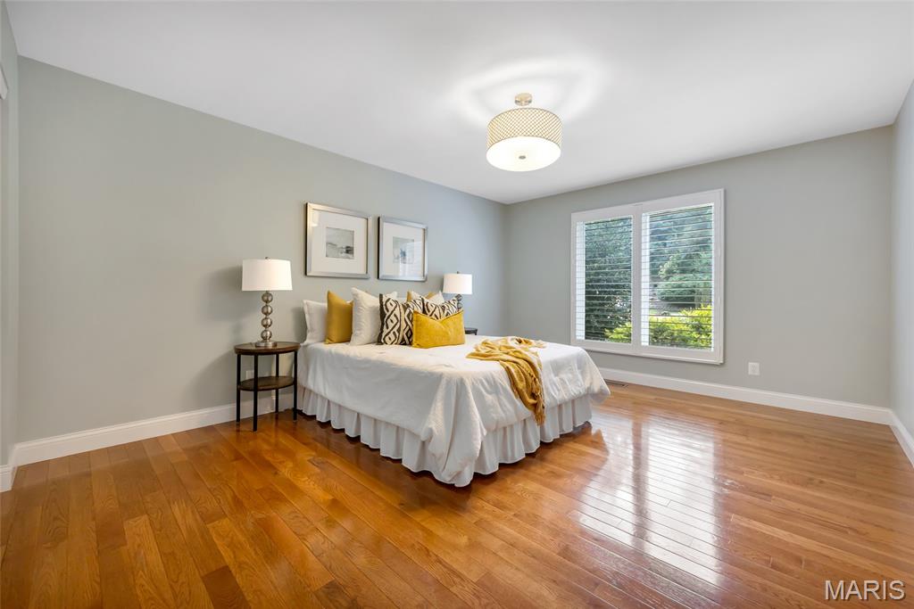 924 Forest Lake Court