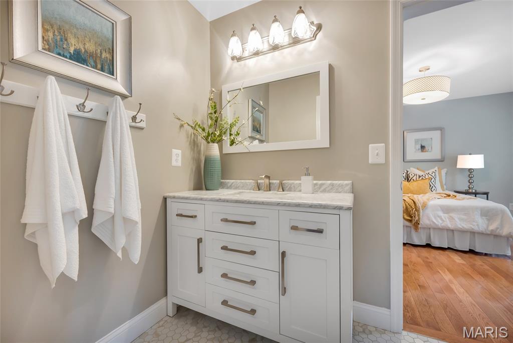 924 Forest Lake Court