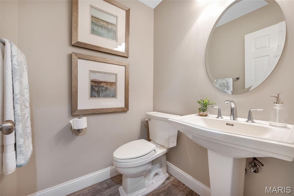 924 Forest Lake Court