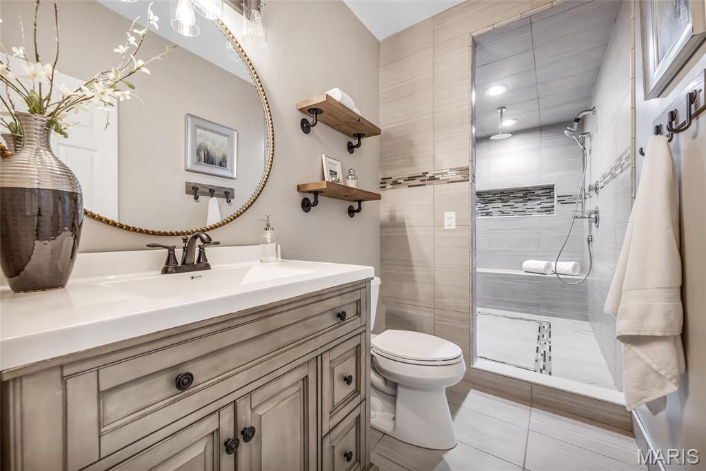 924 Forest Lake Court