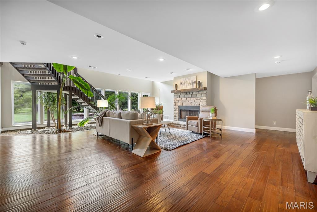 924 Forest Lake Court