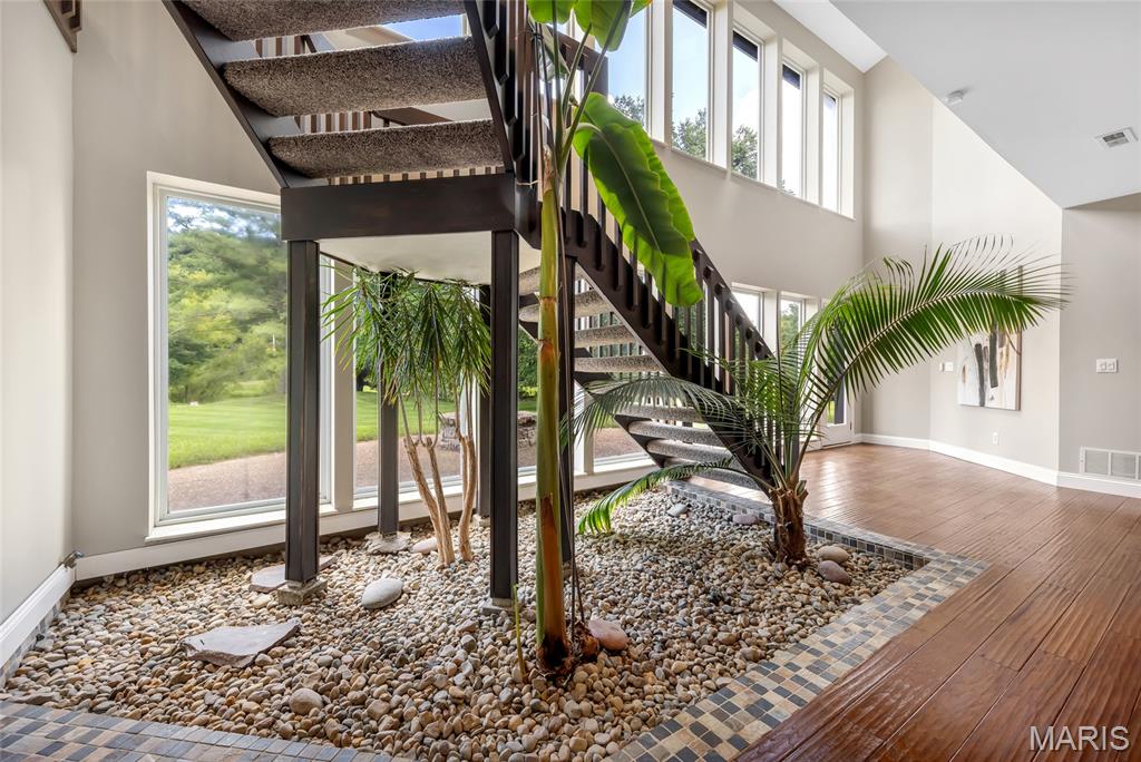 924 Forest Lake Court