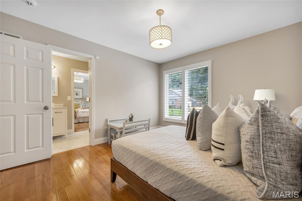 924 Forest Lake Court