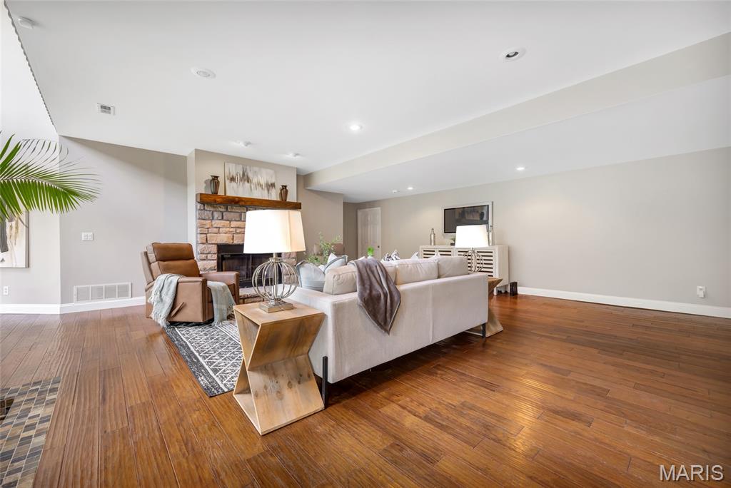 924 Forest Lake Court