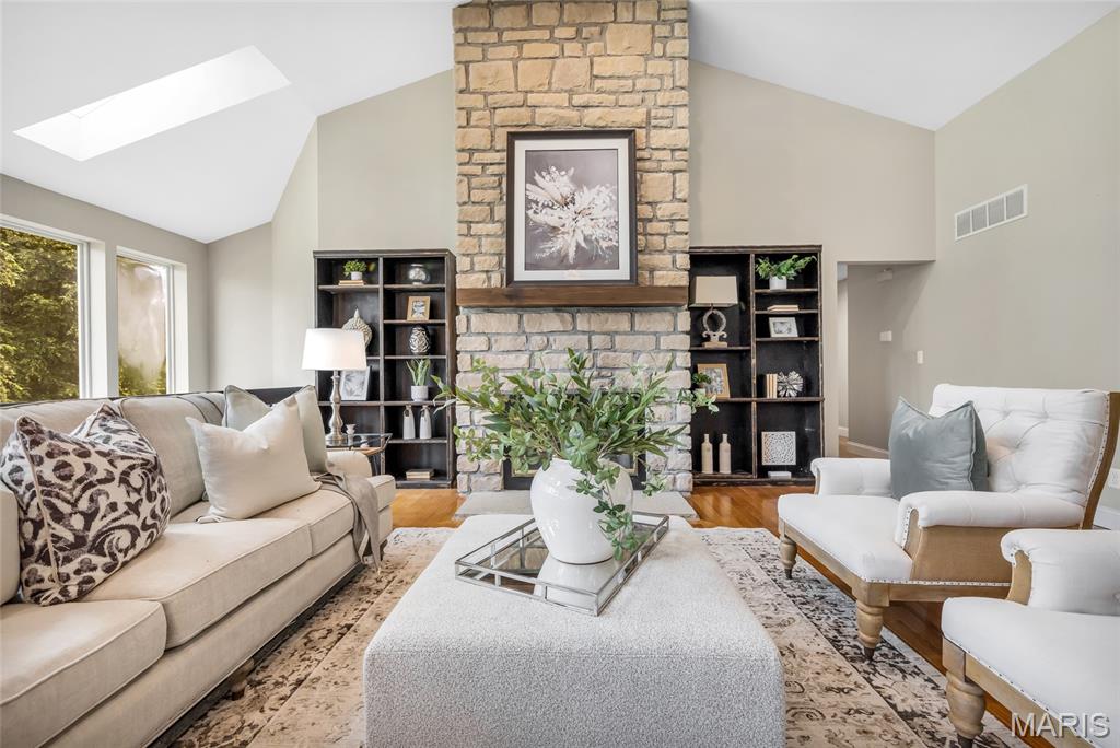 924 Forest Lake Court