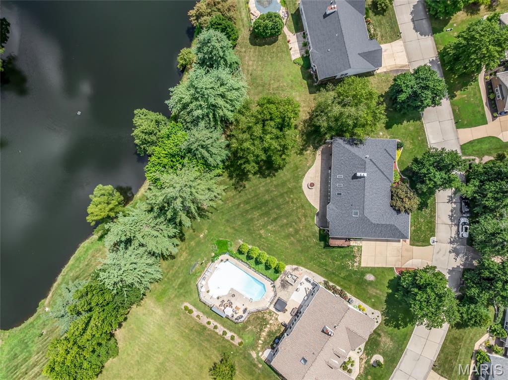 924 Forest Lake Court