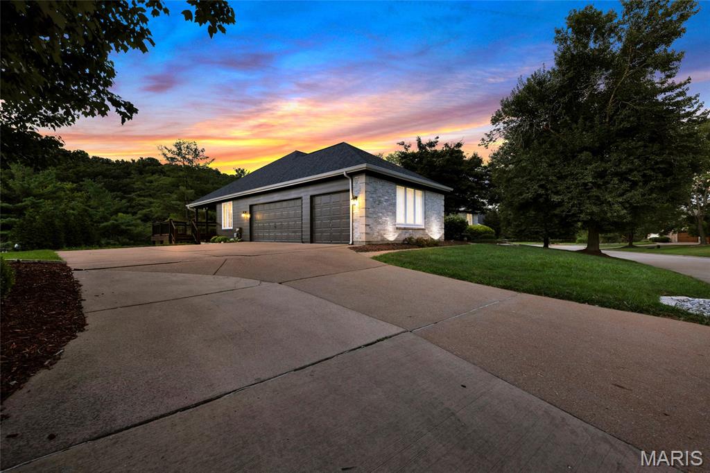 924 Forest Lake Court