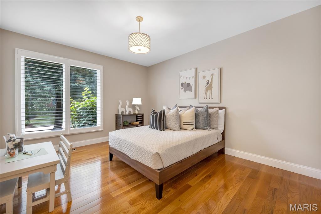 924 Forest Lake Court