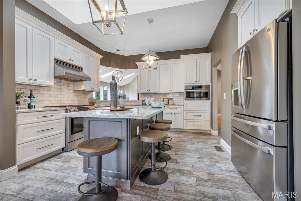 924 Forest Lake Court