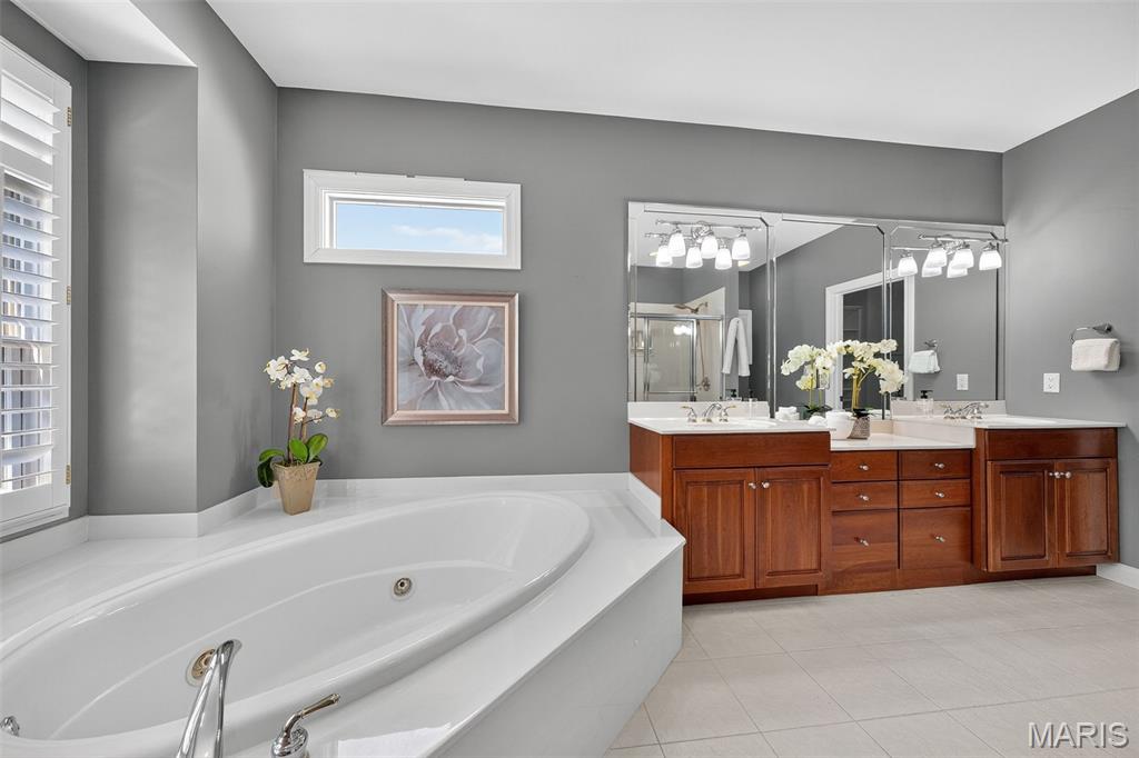 1001 Scarlet Bend Court