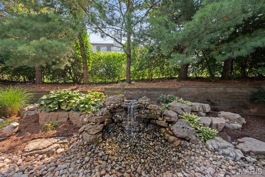 1001 Scarlet Bend Court