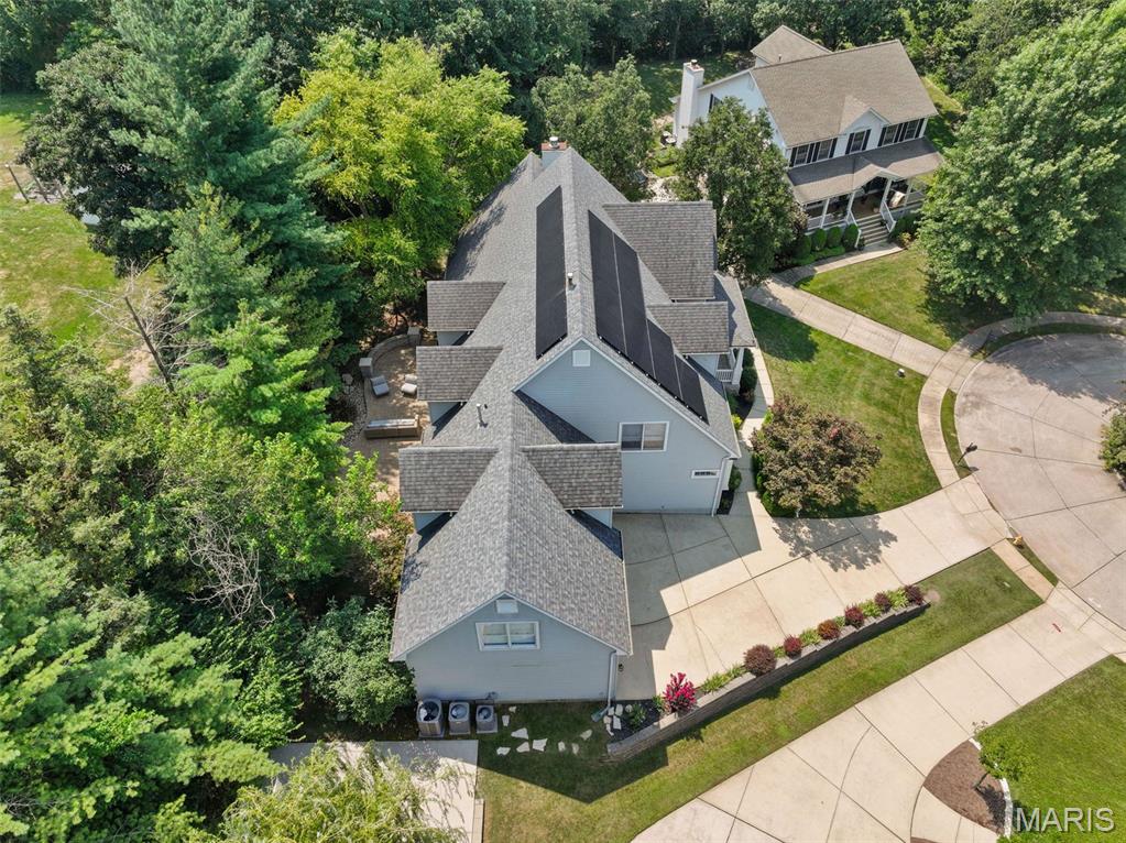 1001 Scarlet Bend Court