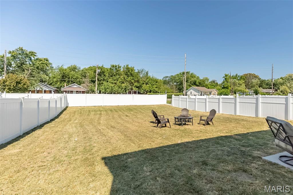 1237 Eskridge Lane
