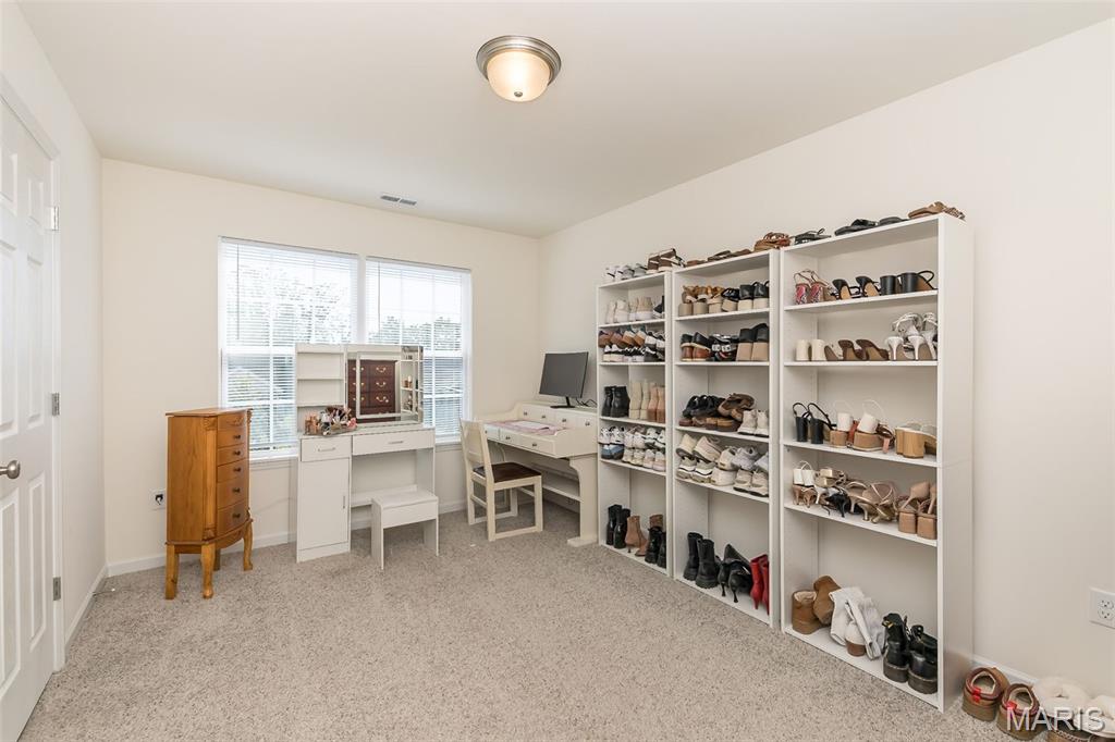 1237 Eskridge Lane