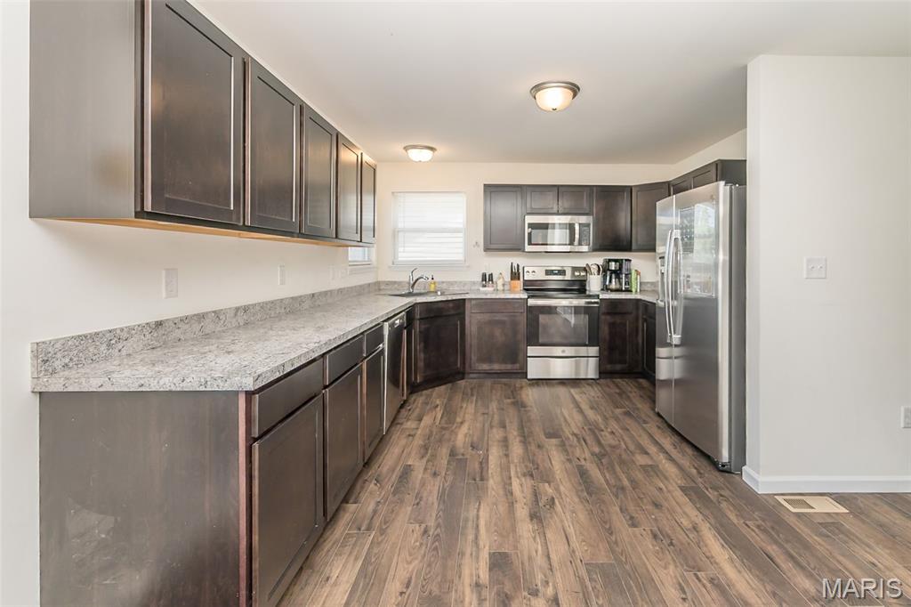 1237 Eskridge Lane