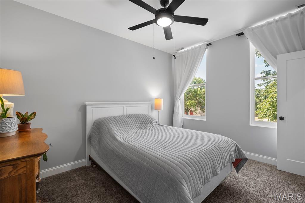 2250 S Jefferson Avenue