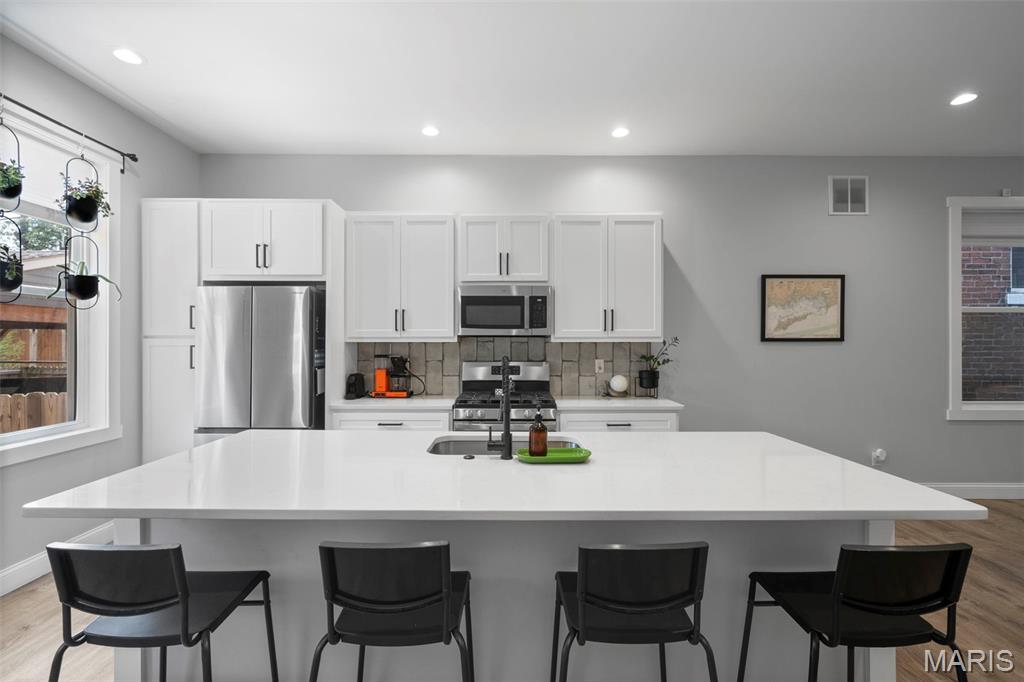 2250 S Jefferson Avenue