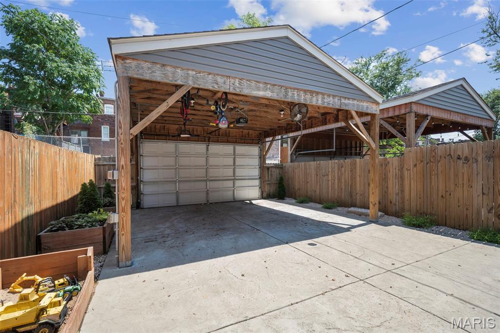 2250 S Jefferson Avenue