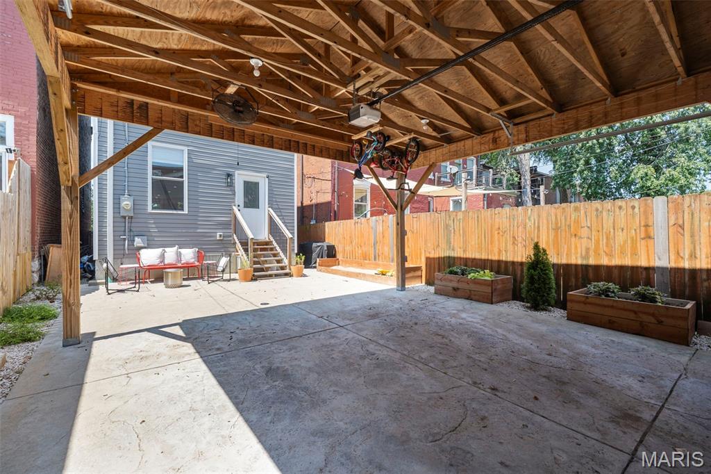 2250 S Jefferson Avenue