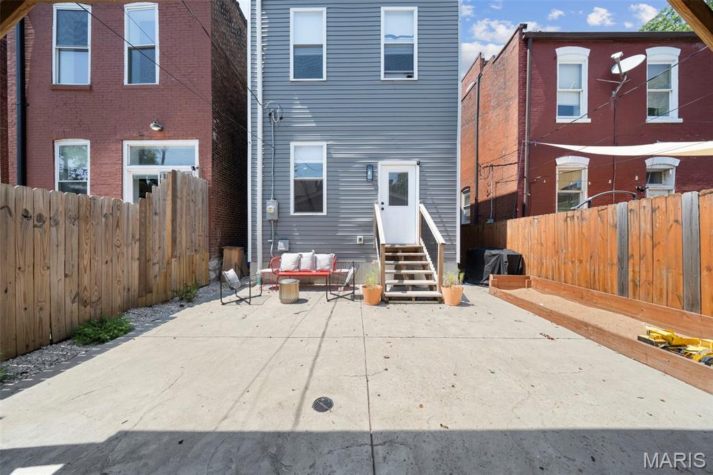 2250 S Jefferson Avenue