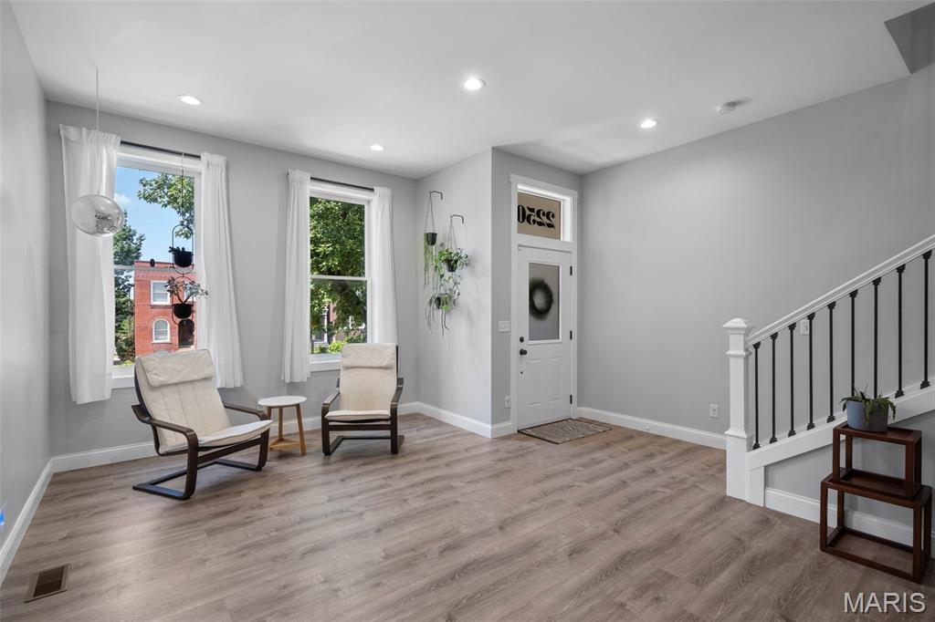 2250 S Jefferson Avenue