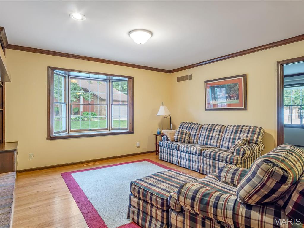 307 John Henry Street