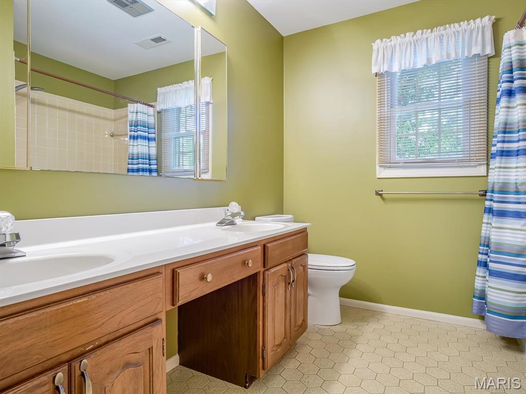 307 John Henry Street