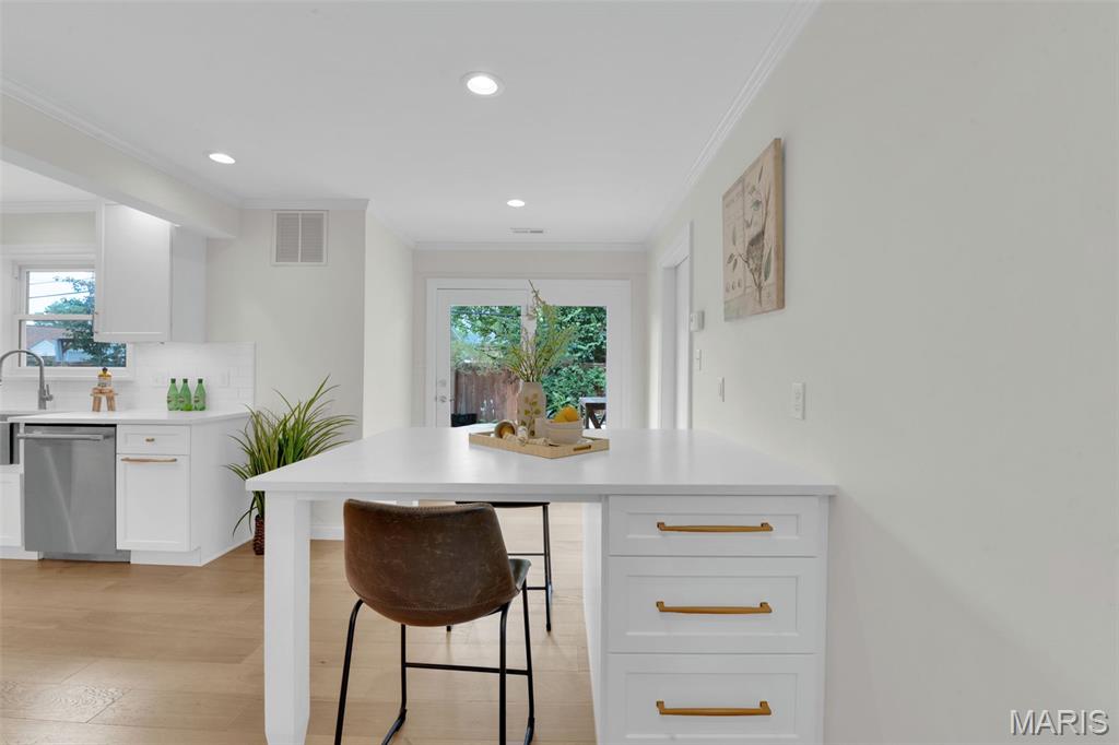 533 Bedford Oaks Drive