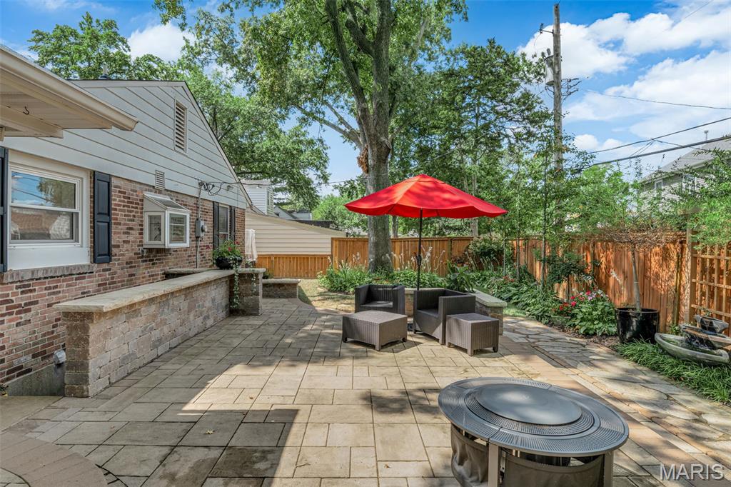 533 Bedford Oaks Drive