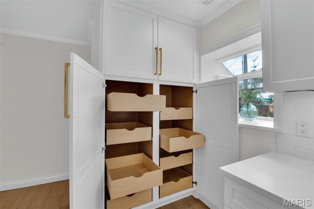 533 Bedford Oaks Drive