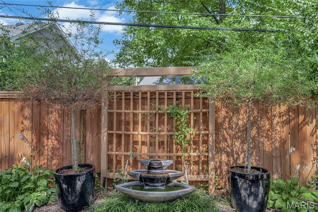 533 Bedford Oaks Drive