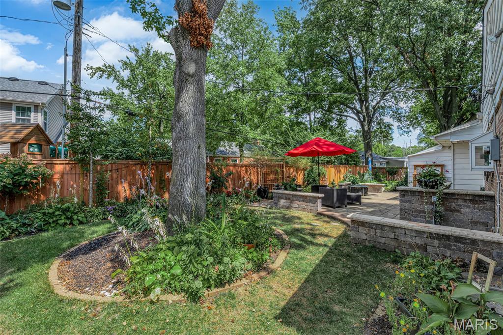 533 Bedford Oaks Drive