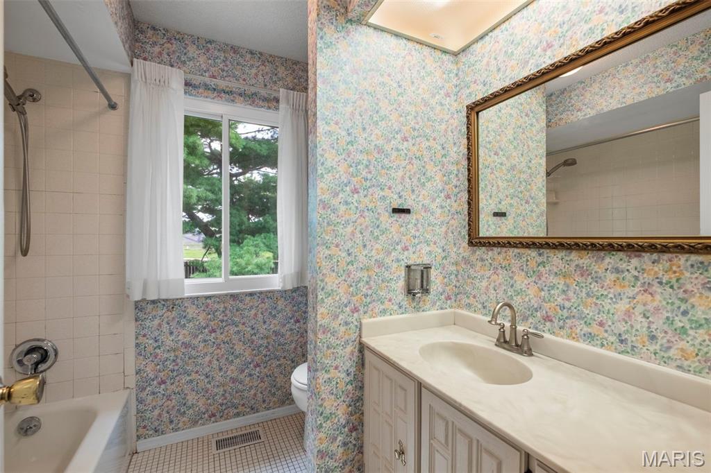 1702 Pensacola Drive