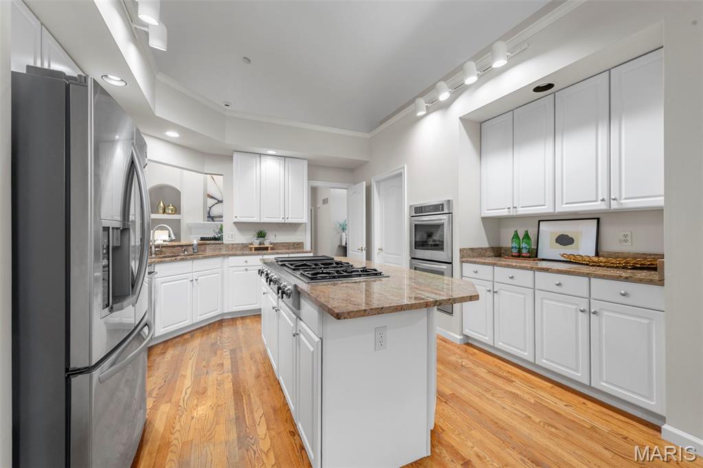 1515 Lace Bark Court