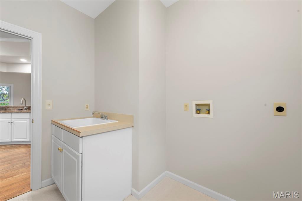 1515 Lace Bark Court