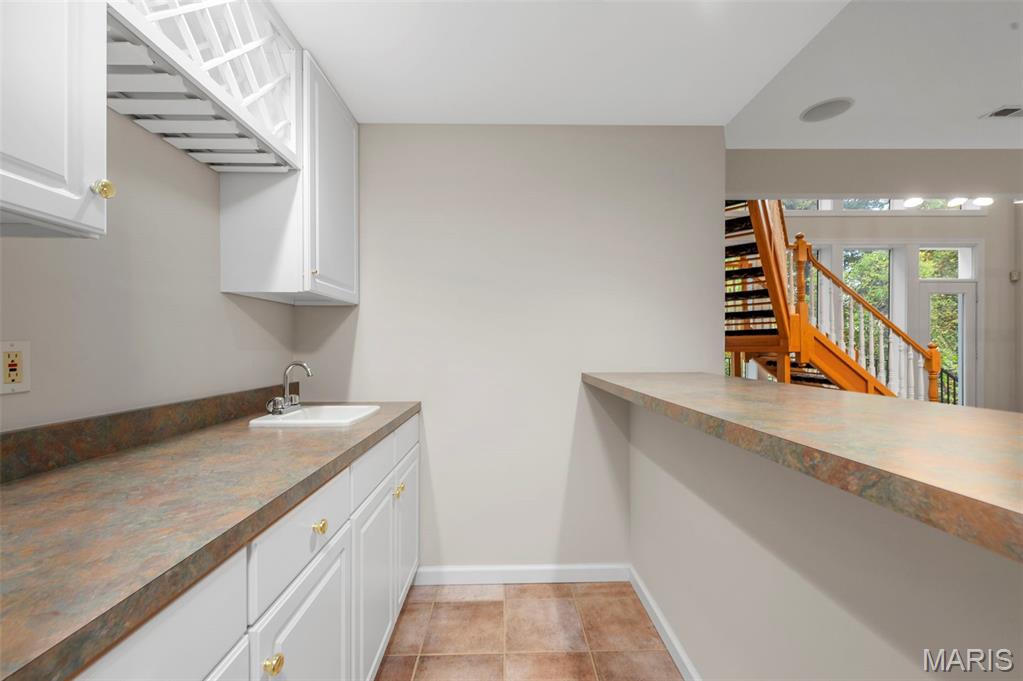 1515 Lace Bark Court