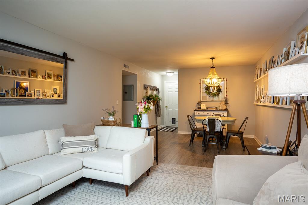 1926 Hunting Lake Court Unit: 304
