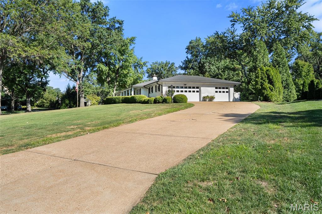 10228 Thornwood Drive